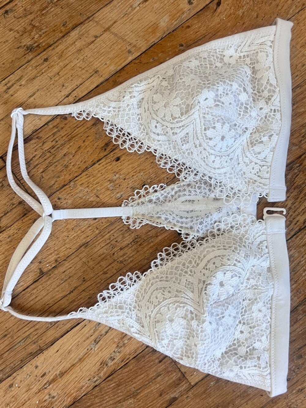 Victorias Secret Body By Victoria Lace Racerback Bralette Wireless White